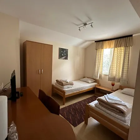 Apartment Veljkovic - Sobe & 