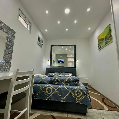 Apartment Veljkovic - Sobe & 